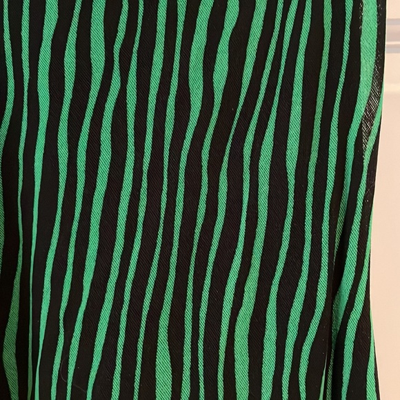 Kenneth Cole Reaction top - Picture 3 of 9